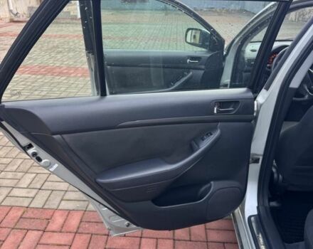 Сірий Тойота Авенсіс, об'ємом двигуна 2 л та пробігом 310 тис. км за 2750 $, фото 5 на Automoto.ua