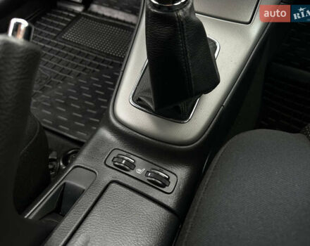 Серый Тойота Авенсис, объемом двигателя 1.8 л и пробегом 219 тыс. км за 6700 $, фото 30 на Automoto.ua