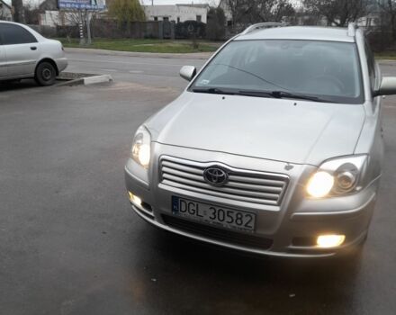 Серый Тойота Авенсис, объемом двигателя 2 л и пробегом 300 тыс. км за 2550 $, фото 12 на Automoto.ua
