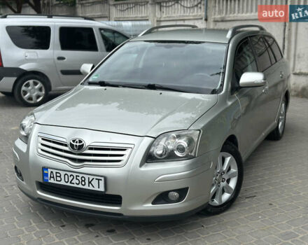 Сірий Тойота Авенсіс, об'ємом двигуна 1.8 л та пробігом 200 тис. км за 7500 $, фото 14 на Automoto.ua