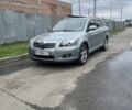 Серый Тойота Авенсис, объемом двигателя 2.2 л и пробегом 200 тыс. км за 7250 $, фото 1 на Automoto.ua