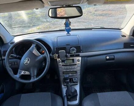 Серый Тойота Авенсис, объемом двигателя 2.2 л и пробегом 241 тыс. км за 5500 $, фото 8 на Automoto.ua