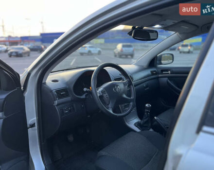 Серый Тойота Авенсис, объемом двигателя 2.2 л и пробегом 299 тыс. км за 7200 $, фото 16 на Automoto.ua
