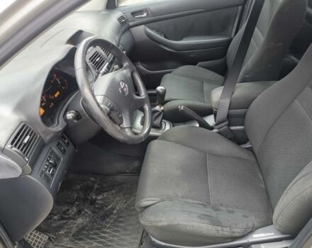 Серый Тойота Авенсис, объемом двигателя 2 л и пробегом 303 тыс. км за 2300 $, фото 7 на Automoto.ua
