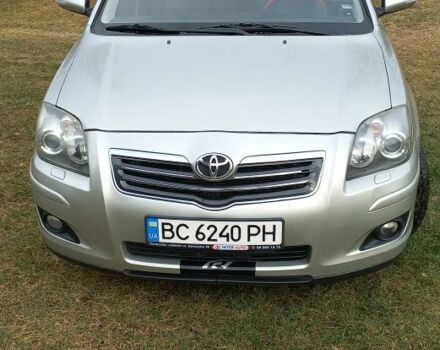 Серый Тойота Авенсис, объемом двигателя 2.2 л и пробегом 298 тыс. км за 6500 $, фото 2 на Automoto.ua