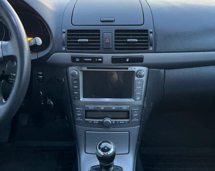 Серый Тойота Авенсис, объемом двигателя 2.2 л и пробегом 299 тыс. км за 7200 $, фото 26 на Automoto.ua