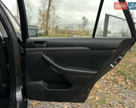 Серый Тойота Авенсис, объемом двигателя 1.8 л и пробегом 219 тыс. км за 6700 $, фото 37 на Automoto.ua