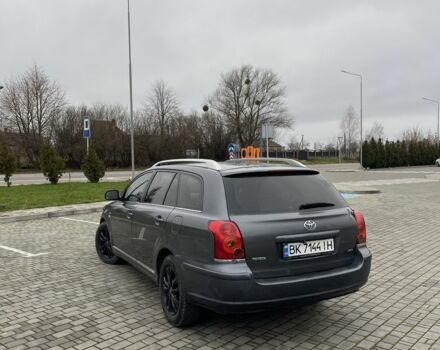 Сірий Тойота Авенсіс, об'ємом двигуна 2.2 л та пробігом 302 тис. км за 5850 $, фото 1 на Automoto.ua