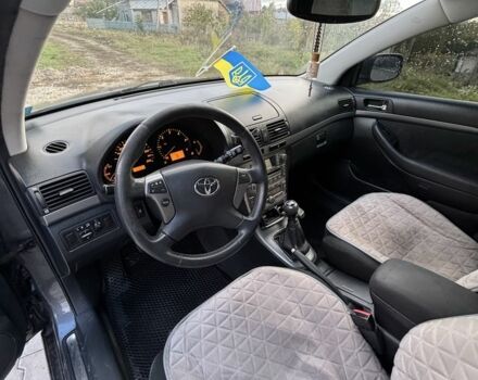 Серый Тойота Авенсис, объемом двигателя 2.2 л и пробегом 270 тыс. км за 6200 $, фото 5 на Automoto.ua