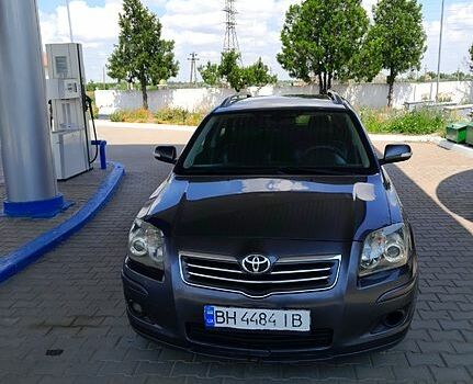 Серый Тойота Авенсис, объемом двигателя 2.2 л и пробегом 254 тыс. км за 6200 $, фото 7 на Automoto.ua