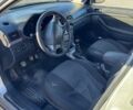 Серый Тойота Авенсис, объемом двигателя 2.2 л и пробегом 241 тыс. км за 5500 $, фото 2 на Automoto.ua