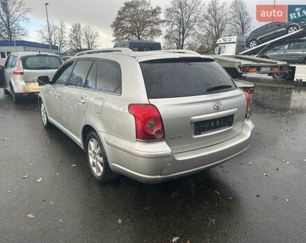 Серый Тойота Авенсис, объемом двигателя 1.8 л и пробегом 282 тыс. км за 7800 $, фото 1 на Automoto.ua
