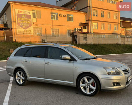 Серый Тойота Авенсис, объемом двигателя 2.2 л и пробегом 299 тыс. км за 7200 $, фото 2 на Automoto.ua