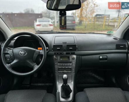 Серый Тойота Авенсис, объемом двигателя 1.8 л и пробегом 219 тыс. км за 6700 $, фото 47 на Automoto.ua