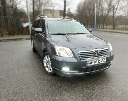 Серый Тойота Авенсис, объемом двигателя 2.2 л и пробегом 411 тыс. км за 5800 $, фото 2 на Automoto.ua