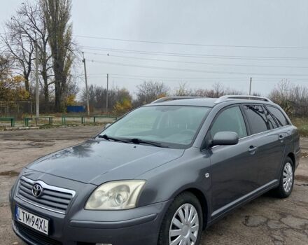 Серый Тойота Авенсис, объемом двигателя 2 л и пробегом 300 тыс. км за 3100 $, фото 1 на Automoto.ua