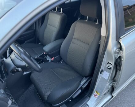 Серый Тойота Авенсис, объемом двигателя 2.2 л и пробегом 250 тыс. км за 7200 $, фото 18 на Automoto.ua