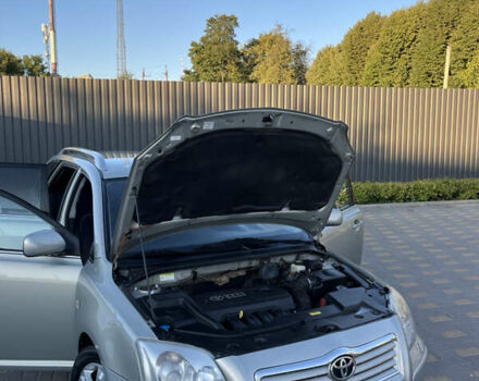 Сірий Тойота Авенсіс, об'ємом двигуна 1.8 л та пробігом 265 тис. км за 5999 $, фото 34 на Automoto.ua
