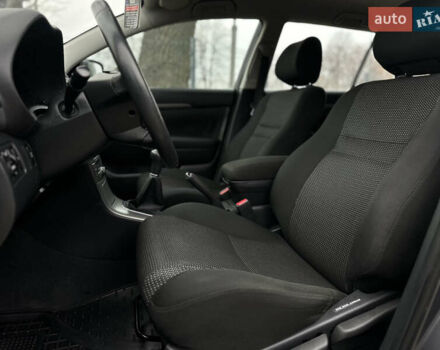 Серый Тойота Авенсис, объемом двигателя 1.8 л и пробегом 219 тыс. км за 6700 $, фото 22 на Automoto.ua