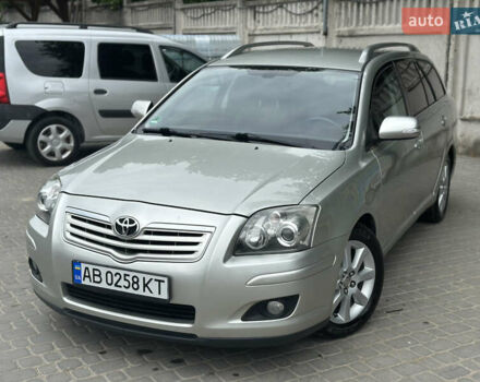 Сірий Тойота Авенсіс, об'ємом двигуна 1.8 л та пробігом 200 тис. км за 7500 $, фото 9 на Automoto.ua