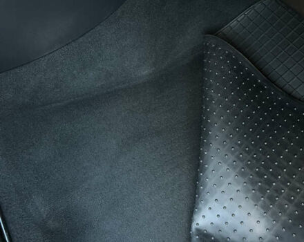 Сірий Тойота Авенсіс, об'ємом двигуна 1.8 л та пробігом 265 тис. км за 5999 $, фото 19 на Automoto.ua