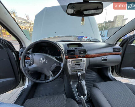 Сірий Тойота Авенсіс, об'ємом двигуна 1.8 л та пробігом 265 тис. км за 5999 $, фото 27 на Automoto.ua