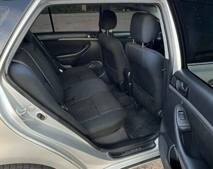 Серый Тойота Авенсис, объемом двигателя 1.79 л и пробегом 181 тыс. км за 6200 $, фото 19 на Automoto.ua