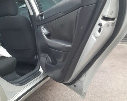 Серый Тойота Авенсис, объемом двигателя 2 л и пробегом 300 тыс. км за 2550 $, фото 17 на Automoto.ua