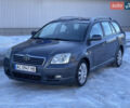 Серый Тойота Авенсис, объемом двигателя 2.2 л и пробегом 295 тыс. км за 6000 $, фото 1 на Automoto.ua