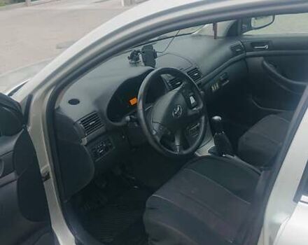 Серый Тойота Авенсис, объемом двигателя 1.79 л и пробегом 190 тыс. км за 6000 $, фото 7 на Automoto.ua