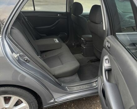 Сірий Тойота Авенсіс, об'ємом двигуна 2 л та пробігом 250 тис. км за 3250 $, фото 18 на Automoto.ua