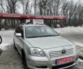 Сірий Тойота Авенсіс, об'ємом двигуна 2.2 л та пробігом 333 тис. км за 5300 $, фото 1 на Automoto.ua
