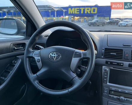 Серый Тойота Авенсис, объемом двигателя 2.2 л и пробегом 299 тыс. км за 7200 $, фото 25 на Automoto.ua