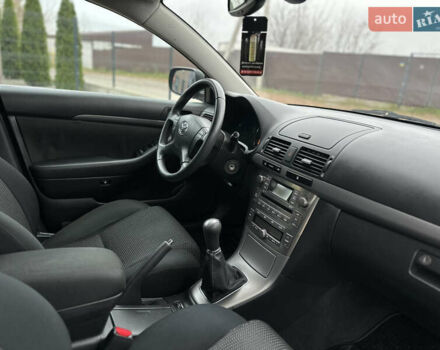 Серый Тойота Авенсис, объемом двигателя 1.8 л и пробегом 219 тыс. км за 6700 $, фото 41 на Automoto.ua