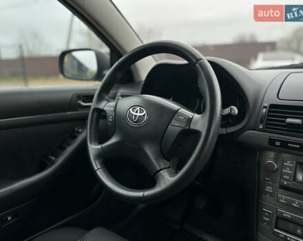 Серый Тойота Авенсис, объемом двигателя 1.8 л и пробегом 219 тыс. км за 6700 $, фото 46 на Automoto.ua