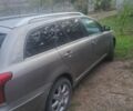 Серый Тойота Авенсис, объемом двигателя 2 л и пробегом 300 тыс. км за 5500 $, фото 1 на Automoto.ua