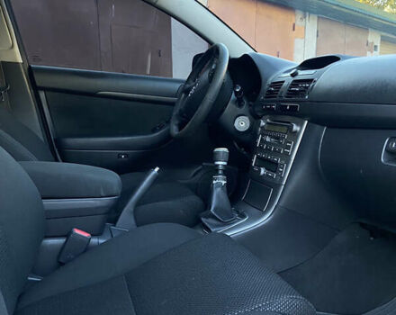 Серый Тойота Авенсис, объемом двигателя 2.23 л и пробегом 306 тыс. км за 5200 $, фото 10 на Automoto.ua