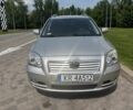 Серый Тойота Авенсис, объемом двигателя 2 л и пробегом 220 тыс. км за 3200 $, фото 1 на Automoto.ua