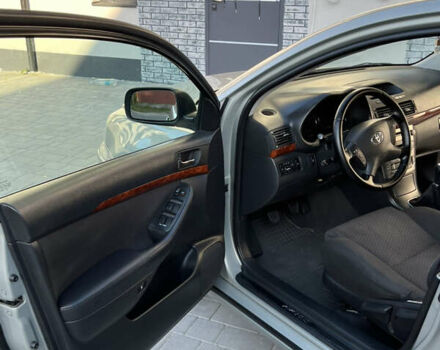 Серый Тойота Авенсис, объемом двигателя 1.8 л и пробегом 260 тыс. км за 5799 $, фото 17 на Automoto.ua
