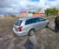 Серый Тойота Авенсис, объемом двигателя 2 л и пробегом 307 тыс. км за 7500 $, фото 4 на Automoto.ua