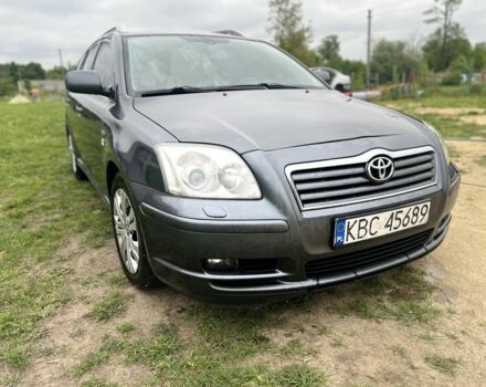 Серый Тойота Авенсис, объемом двигателя 2.2 л и пробегом 245 тыс. км за 3200 $, фото 1 на Automoto.ua