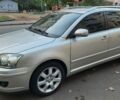 Сірий Тойота Авенсіс, об'ємом двигуна 2 л та пробігом 213 тис. км за 7700 $, фото 1 на Automoto.ua