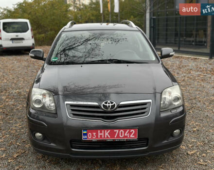 Серый Тойота Авенсис, объемом двигателя 1.8 л и пробегом 219 тыс. км за 6700 $, фото 4 на Automoto.ua