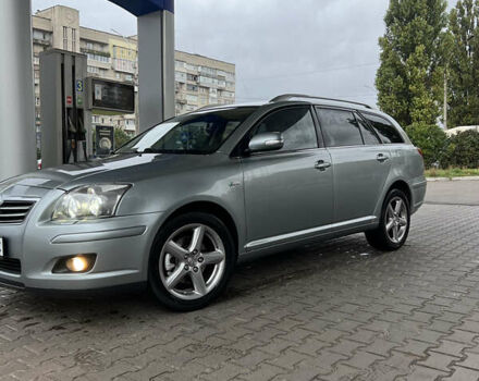 Серый Тойота Авенсис, объемом двигателя 2.2 л и пробегом 201 тыс. км за 7250 $, фото 2 на Automoto.ua