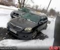 Серый Тойота Авенсис, объемом двигателя 2.2 л и пробегом 210 тыс. км за 7500 $, фото 7 на Automoto.ua