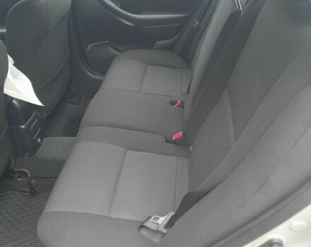 Серый Тойота Авенсис, объемом двигателя 2 л и пробегом 300 тыс. км за 2550 $, фото 7 на Automoto.ua