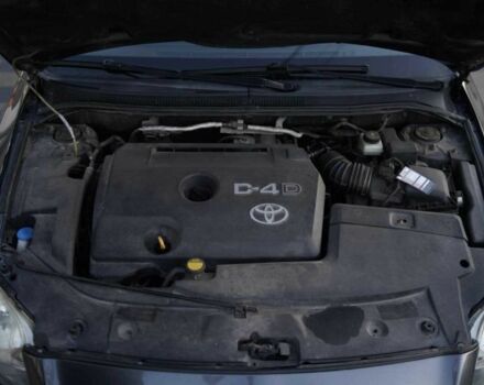 Серый Тойота Авенсис, объемом двигателя 2 л и пробегом 259 тыс. км за 4800 $, фото 5 на Automoto.ua