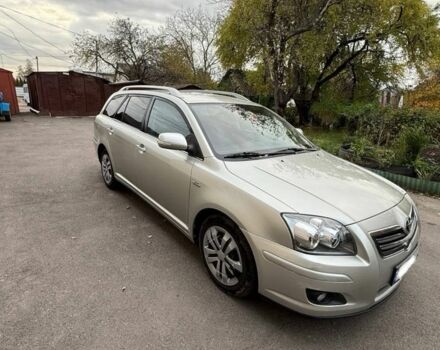 Серый Тойота Авенсис, объемом двигателя 2.2 л и пробегом 460 тыс. км за 5700 $, фото 1 на Automoto.ua