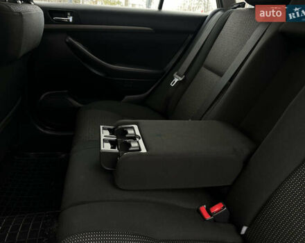 Серый Тойота Авенсис, объемом двигателя 1.8 л и пробегом 219 тыс. км за 6700 $, фото 35 на Automoto.ua