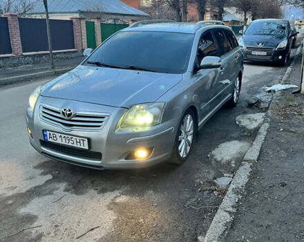 Сірий Тойота Авенсіс, об'ємом двигуна 2 л та пробігом 248 тис. км за 8200 $, фото 2 на Automoto.ua